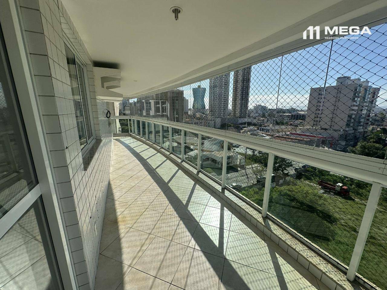 Apartamento para alugar com 3 quartos, 123m² - Foto 1