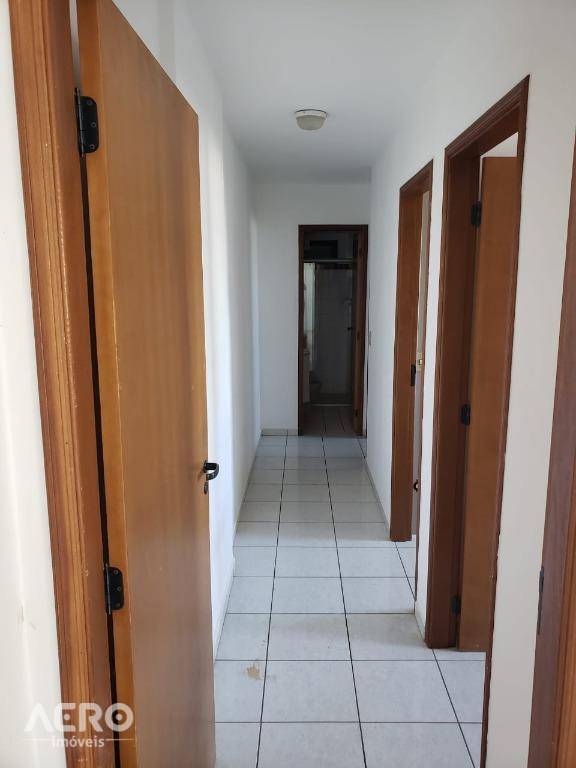 Apartamento para alugar com 3 quartos, 74m² - Foto 6