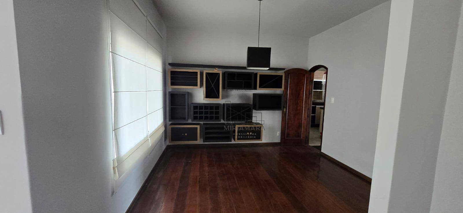 Casa à venda com 3 quartos, 360m² - Foto 19