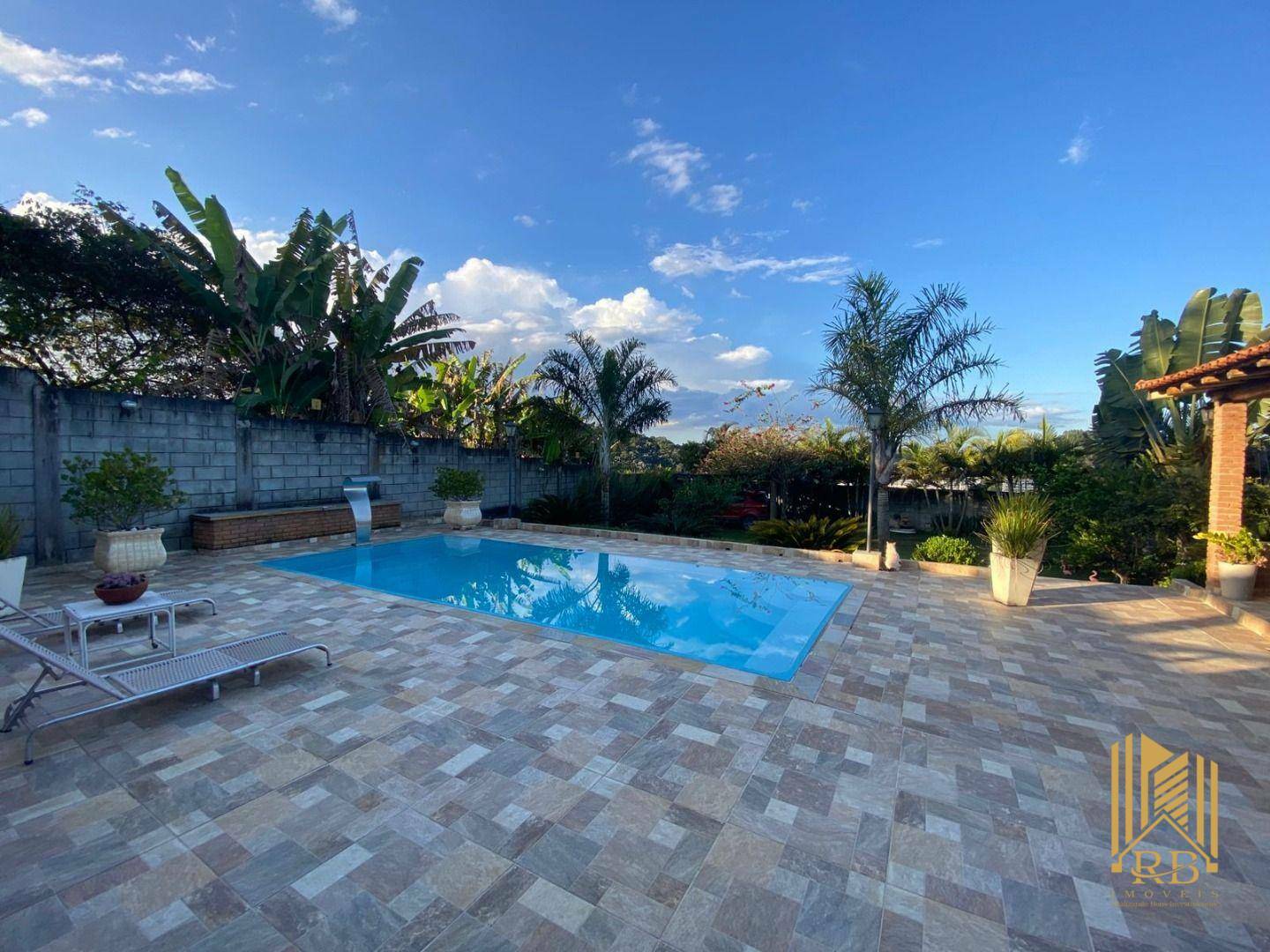 Chácara à venda com 3 quartos, 900M2 - Foto 1