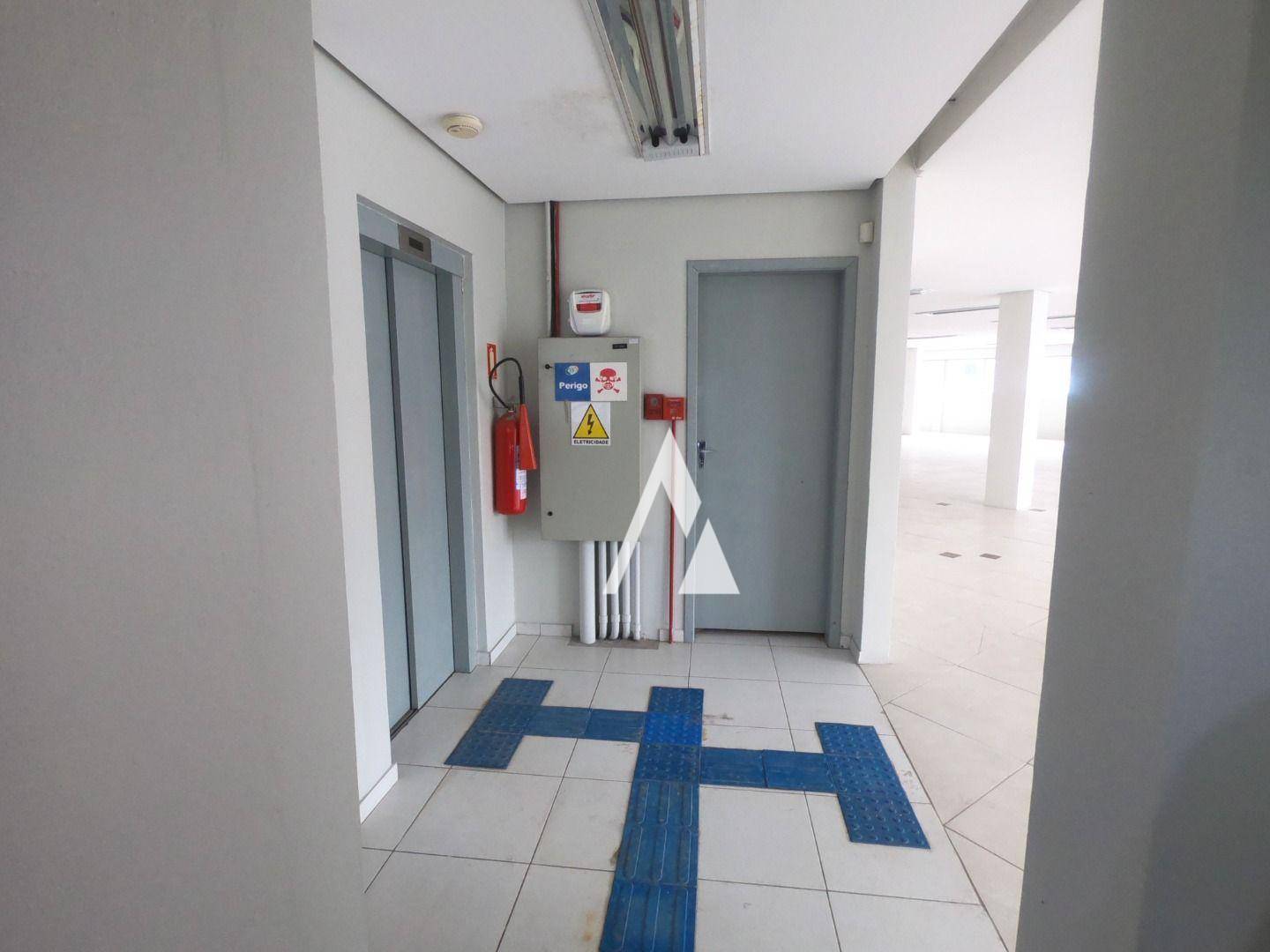 Prédio Inteiro para alugar, 900m² - Foto 12