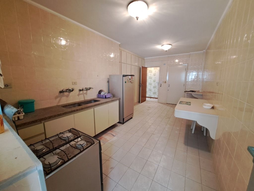 Apartamento à venda com 3 quartos, 140m² - Foto 16