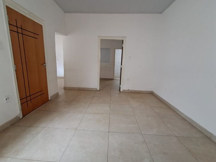 Casa para alugar com 2 quartos, 70m² - Foto 1