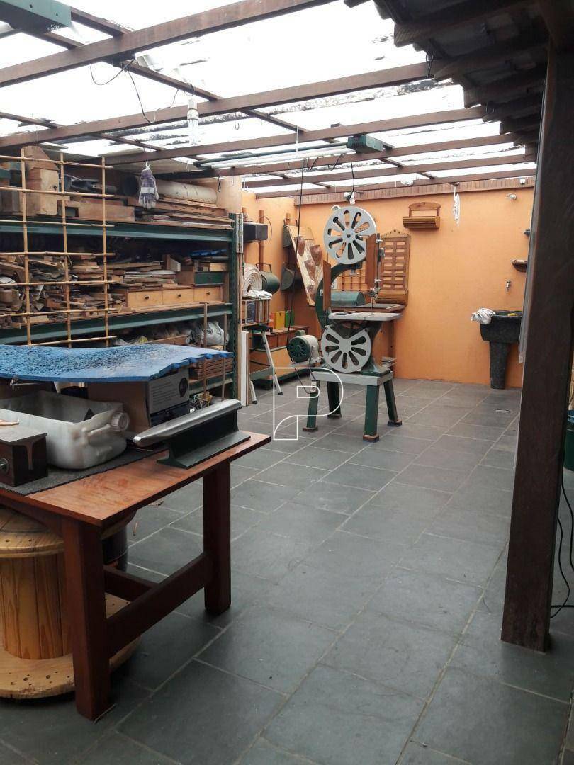 Casa de Condomínio à venda e aluguel com 4 quartos, 600m² - Foto 25