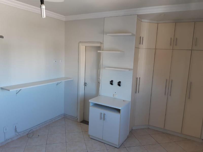 Apartamento à venda com 4 quartos, 135m² - Foto 26