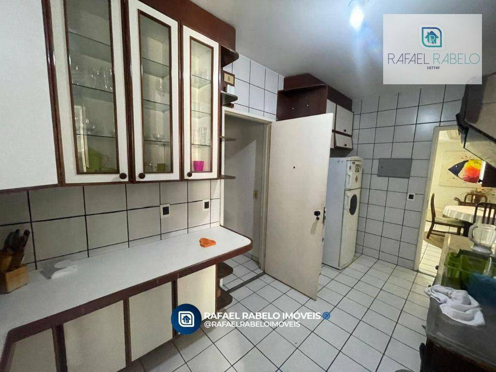 Apartamento para alugar com 3 quartos, 140m² - Foto 15