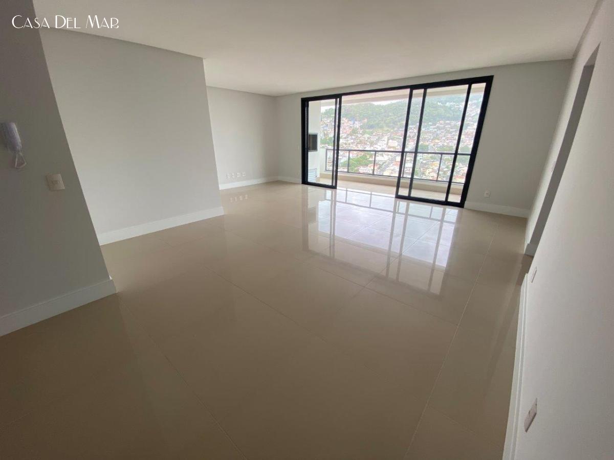 Apartamento à venda com 3 quartos, 123m² - Foto 26