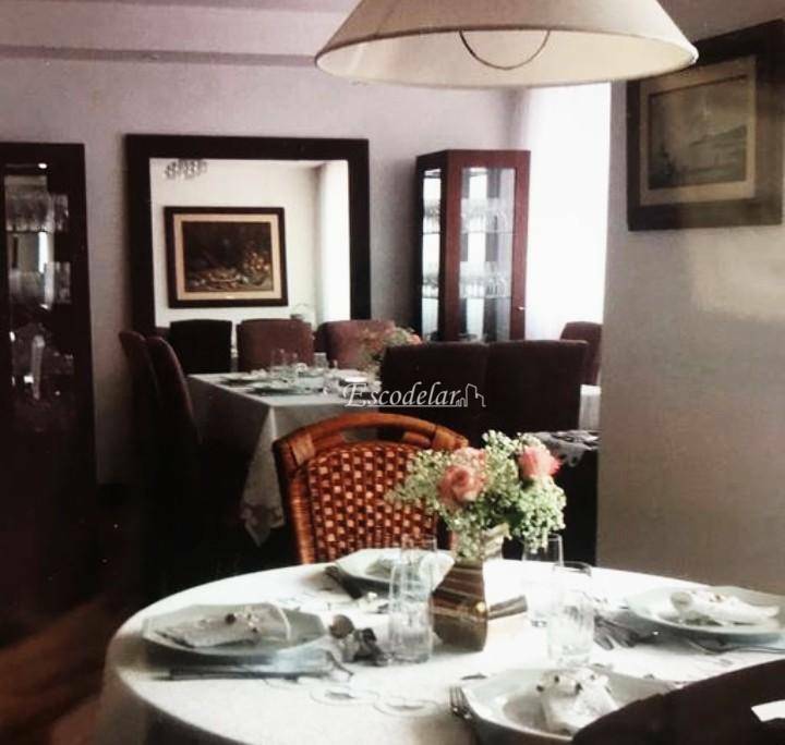 Cobertura à venda com 3 quartos, 250m² - Foto 2