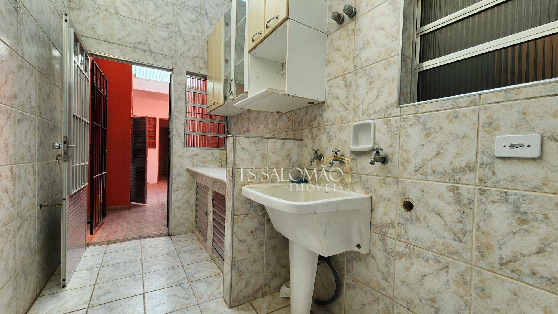 Casa à venda com 3 quartos, 200m² - Foto 20