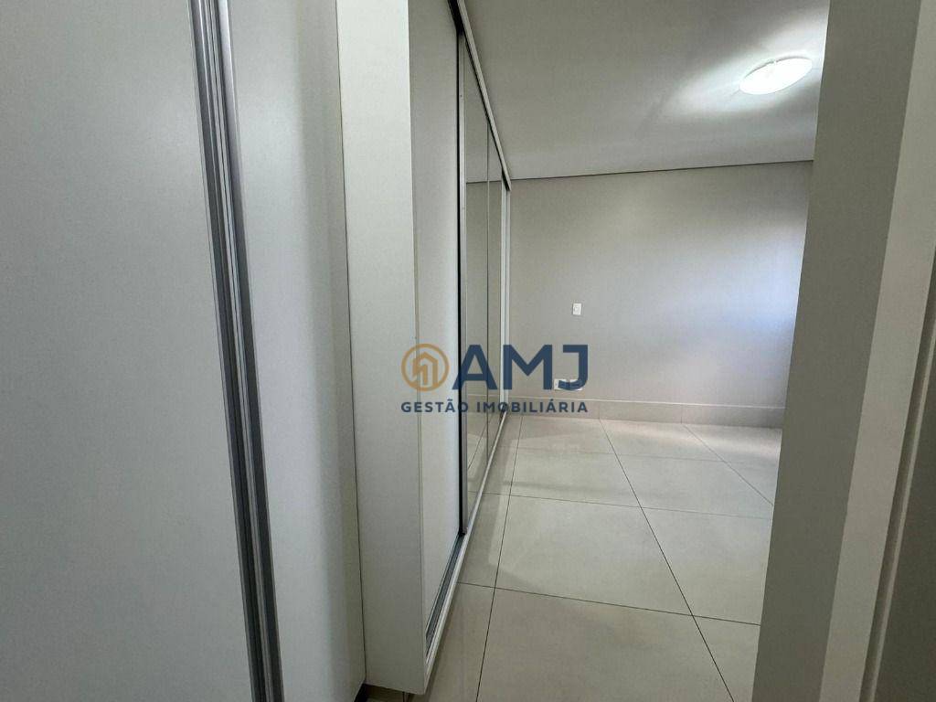 Apartamento à venda e aluguel com 3 quartos, 125m² - Foto 9