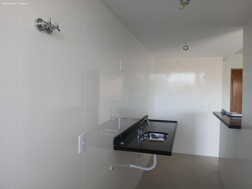 Apartamento à venda com 2 quartos, 69m² - Foto 5