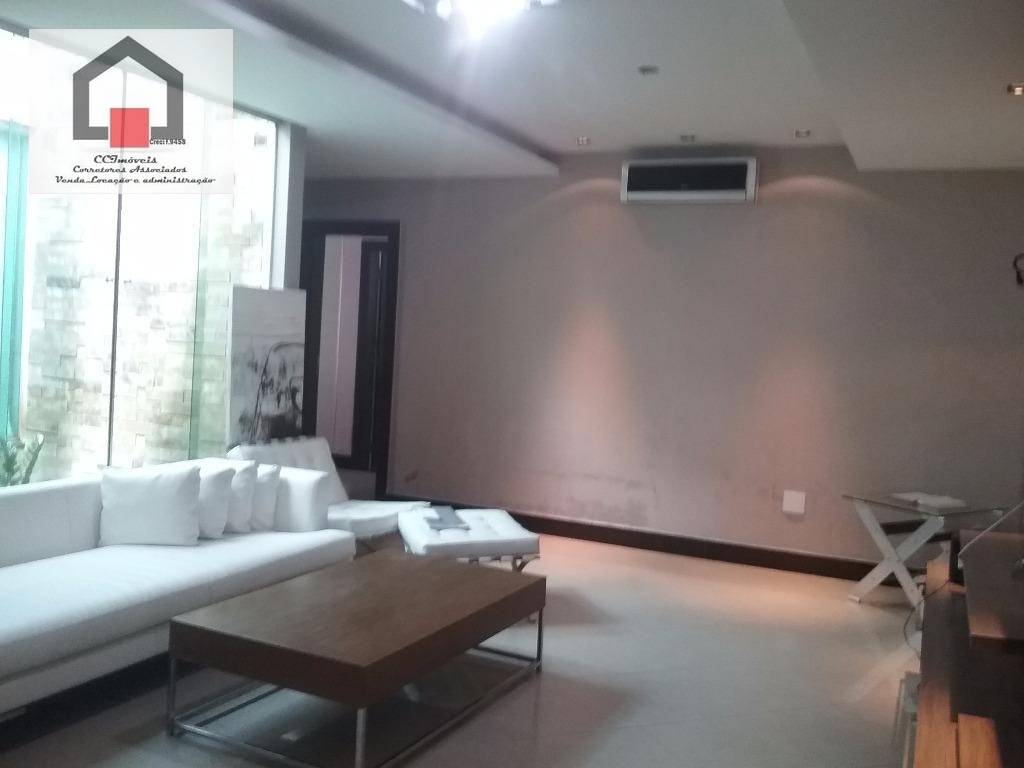 Casa de Condomínio à venda com 4 quartos, 600m² - Foto 2