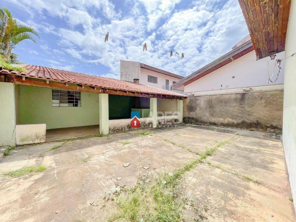 Casa à venda com 2 quartos, 156m² - Foto 9