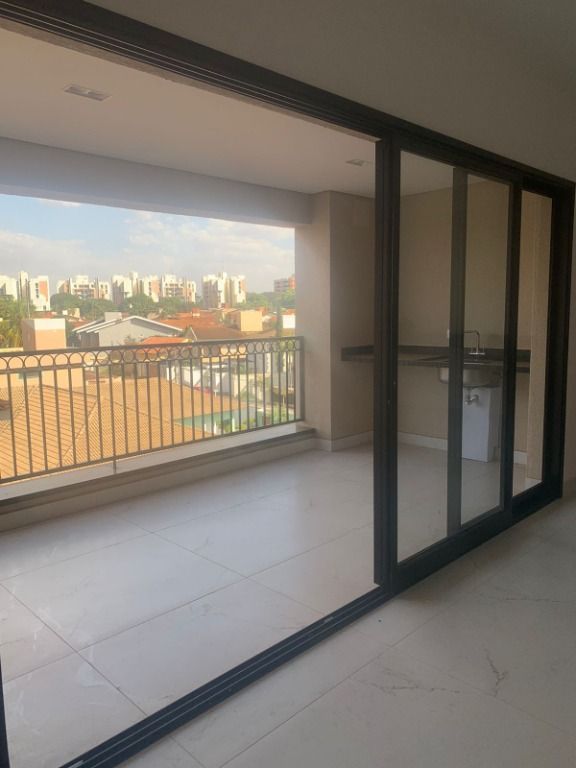 Apartamento à venda com 3 quartos, 124m² - Foto 1