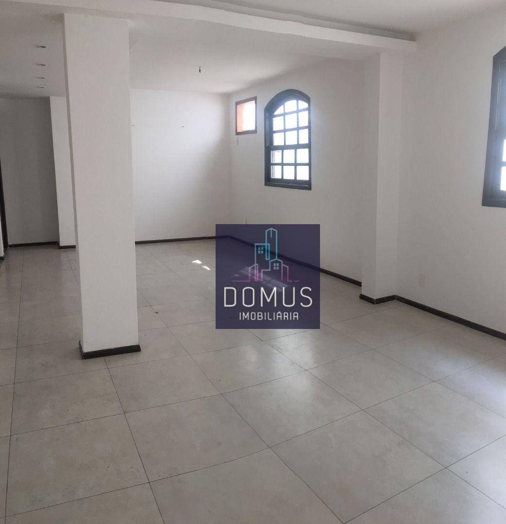 Casa à venda com 1 quarto, 230m² - Foto 4