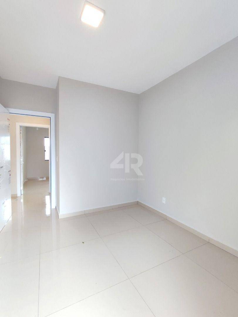 Casa à venda com 2 quartos, 60m² - Foto 15