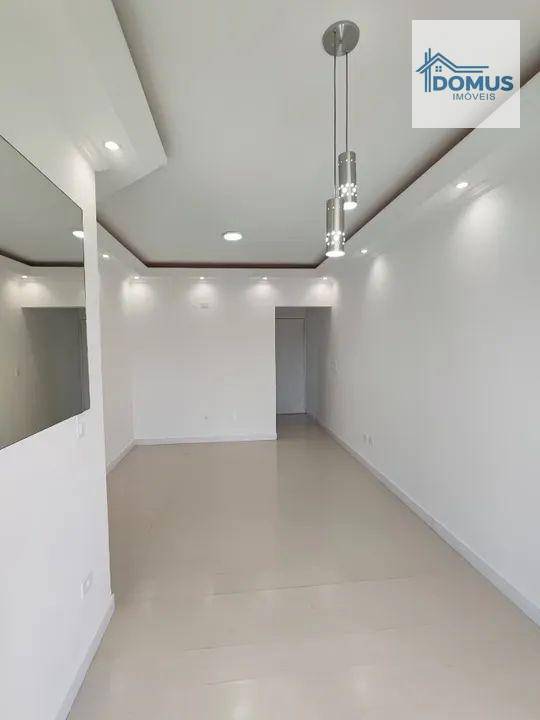 Apartamento à venda com 3 quartos, 61m² - Foto 7