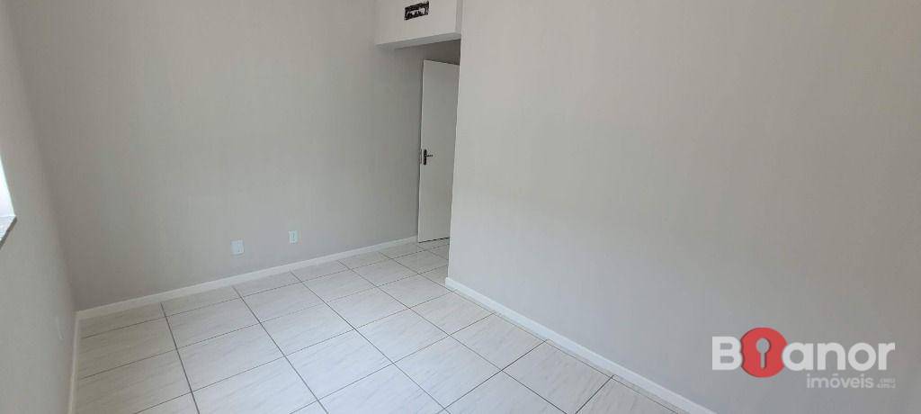 Apartamento à venda com 2 quartos, 67m² - Foto 14