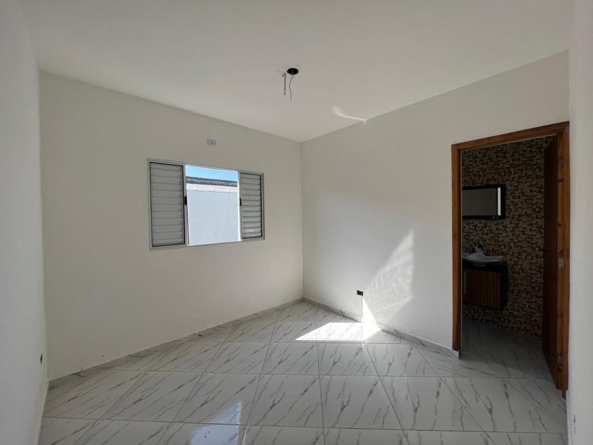 Casa à venda com 2 quartos, 180m² - Foto 4