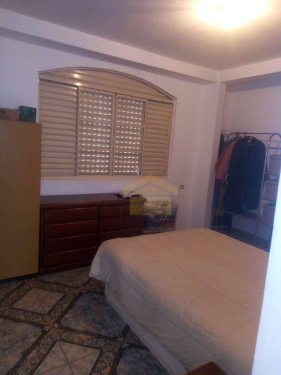 Casa à venda com 2 quartos, 80m² - Foto 12