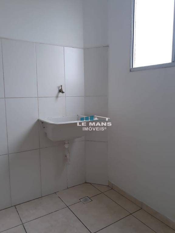 Apartamento à venda com 2 quartos, 46m² - Foto 11