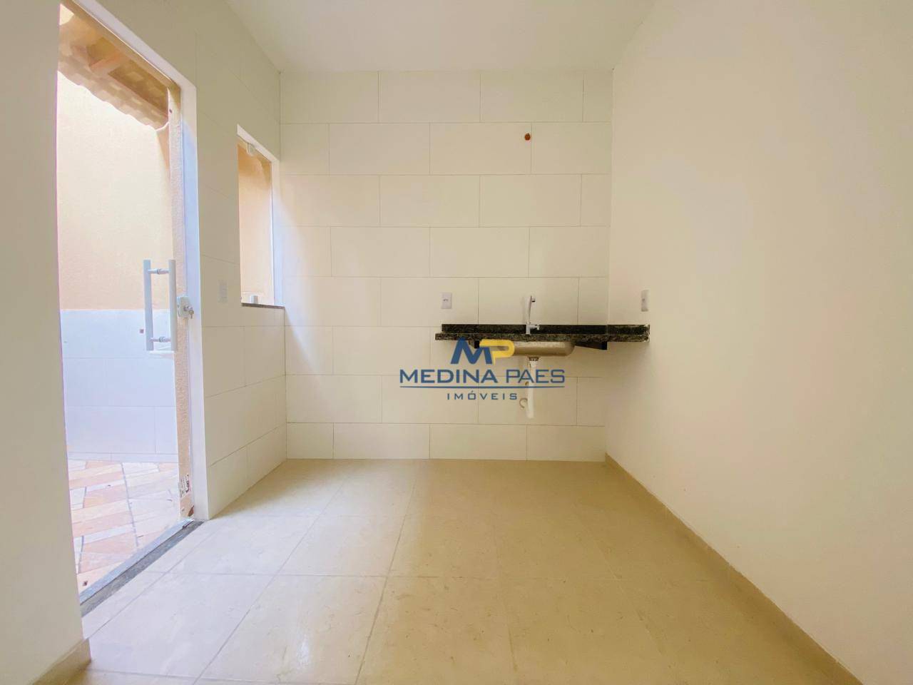 Casa à venda com 2 quartos, 70M2 - Foto 6