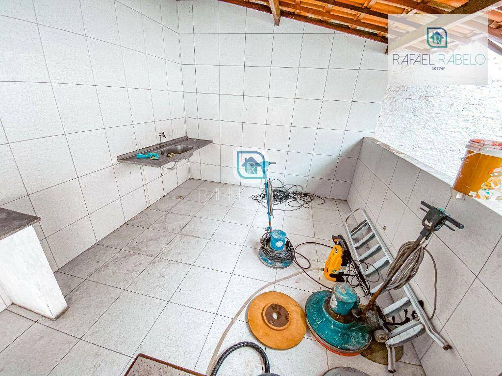 Casa à venda com 3 quartos, 300m² - Foto 10