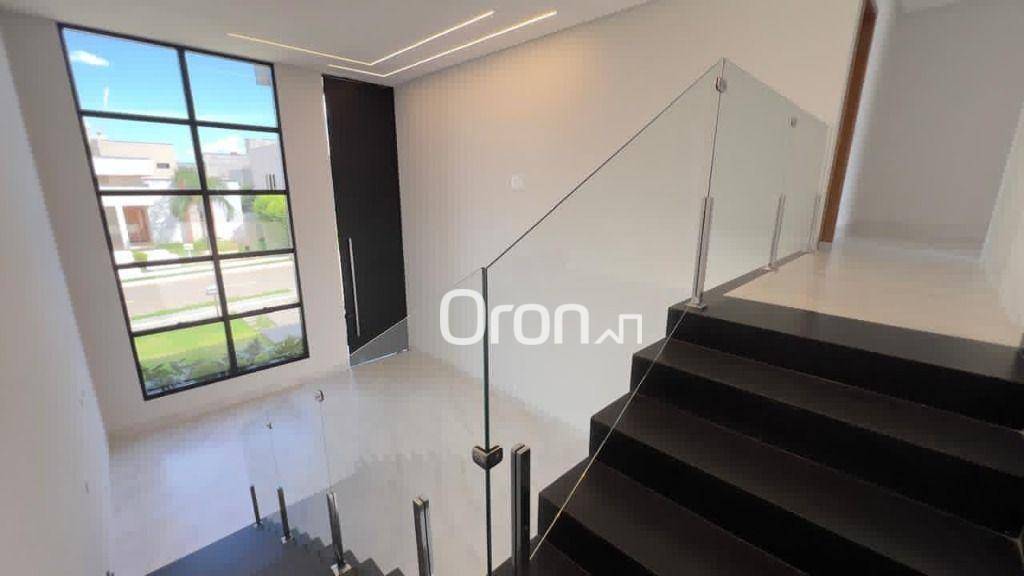 Sobrado à venda com 4 quartos, 270m² - Foto 2