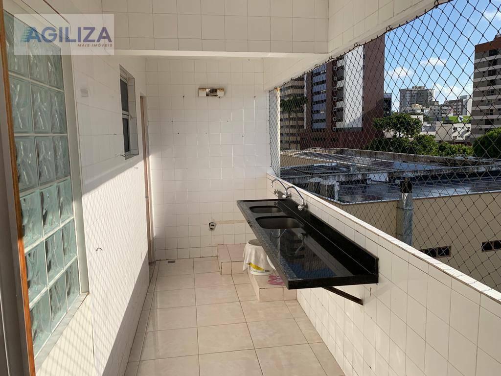 Apartamento à venda com 3 quartos, 180m² - Foto 5