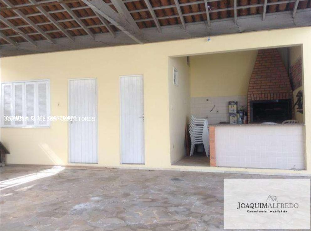 Casa à venda com 4 quartos, 300m² - Foto 17