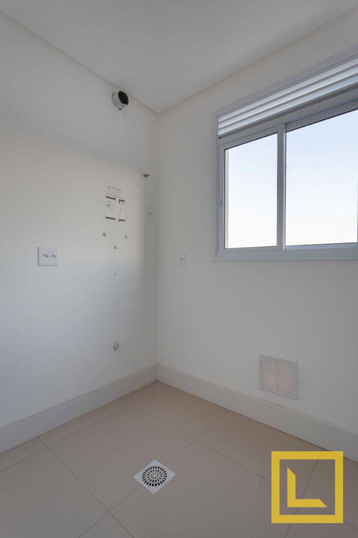 Apartamento à venda com 3 quartos, 111m² - Foto 7