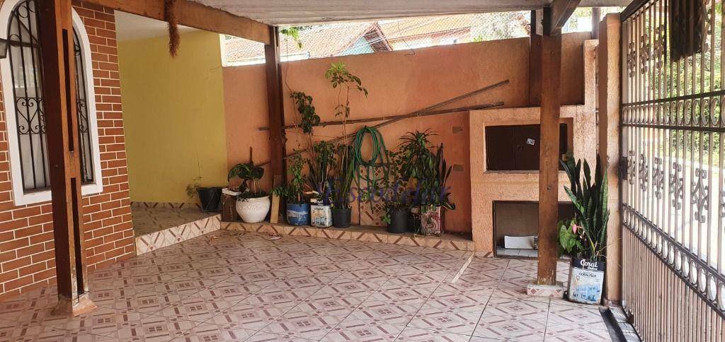 Sobrado à venda com 3 quartos, 180m² - Foto 2