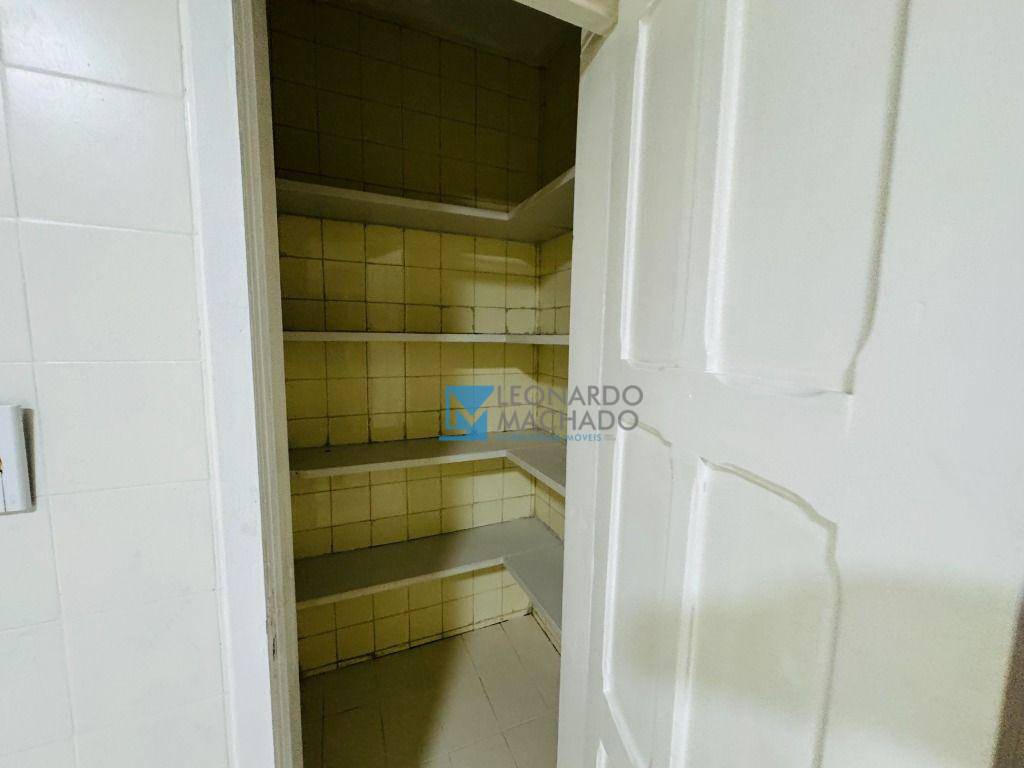 Apartamento à venda com 4 quartos, 140m² - Foto 11