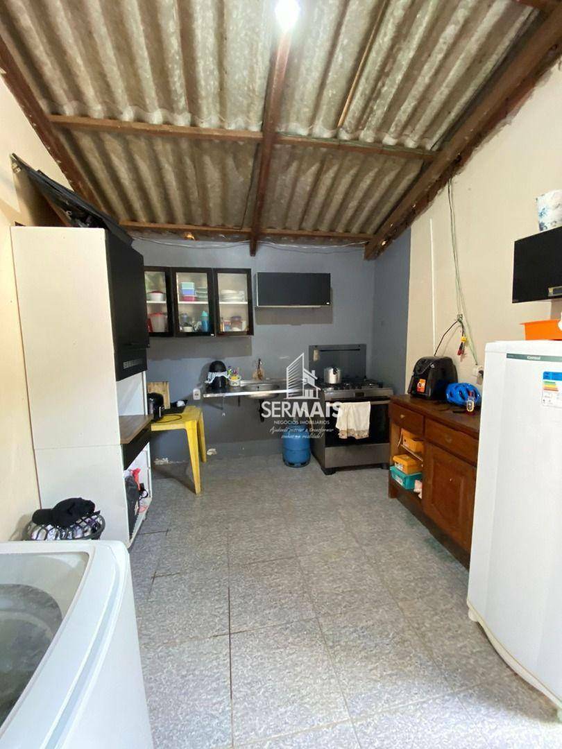 Casa à venda com 3 quartos, 300m² - Foto 16