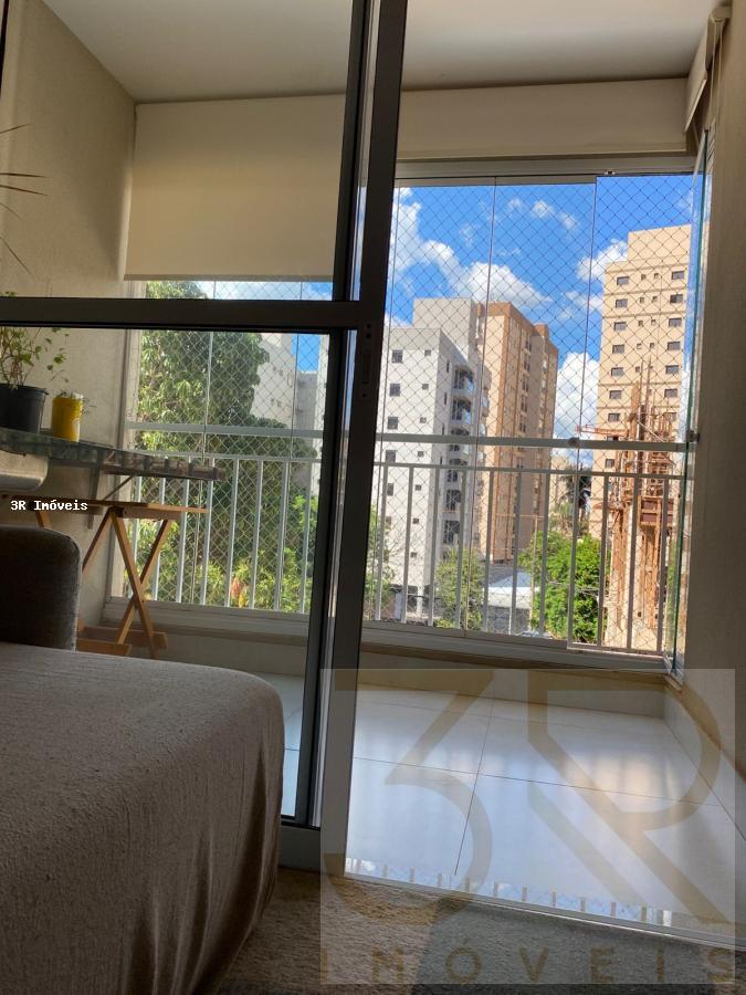 Apartamento para alugar com 2 quartos, 67m² - Foto 9