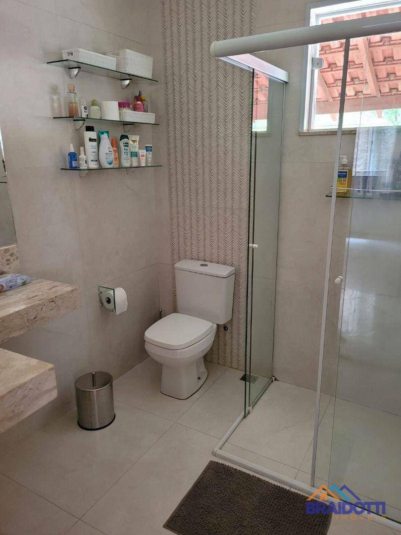 Chácara à venda com 3 quartos, 200m² - Foto 13