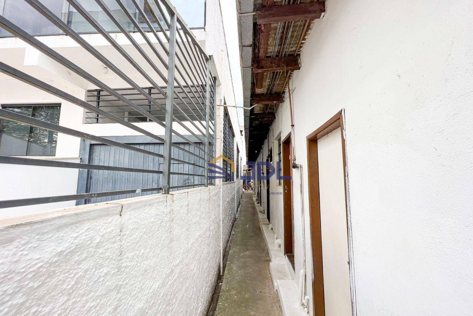 Casa à venda com 3 quartos, 200m² - Foto 25