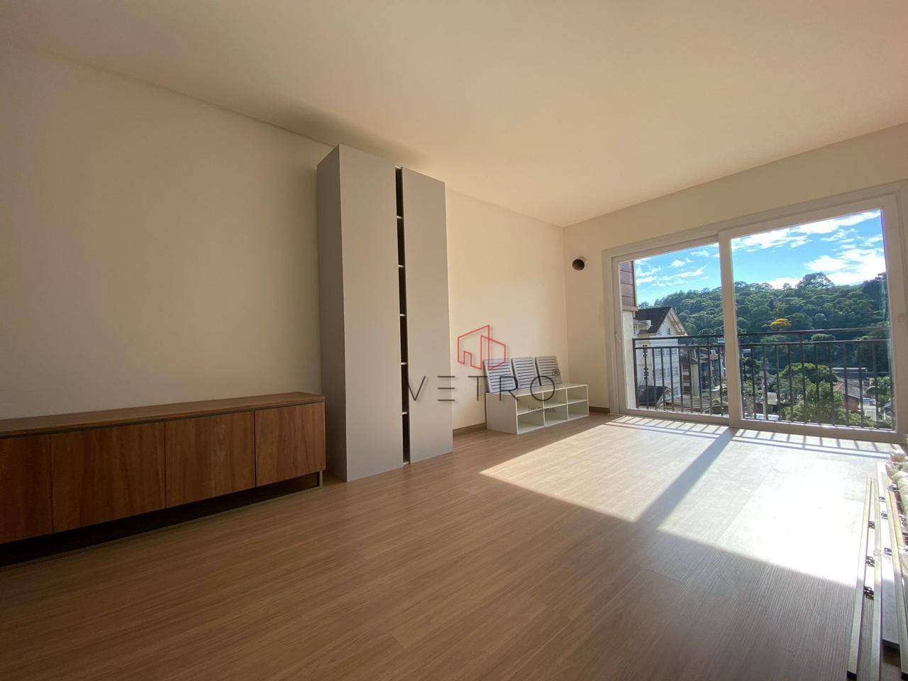 Apartamento à venda com 2 quartos, 79m² - Foto 1