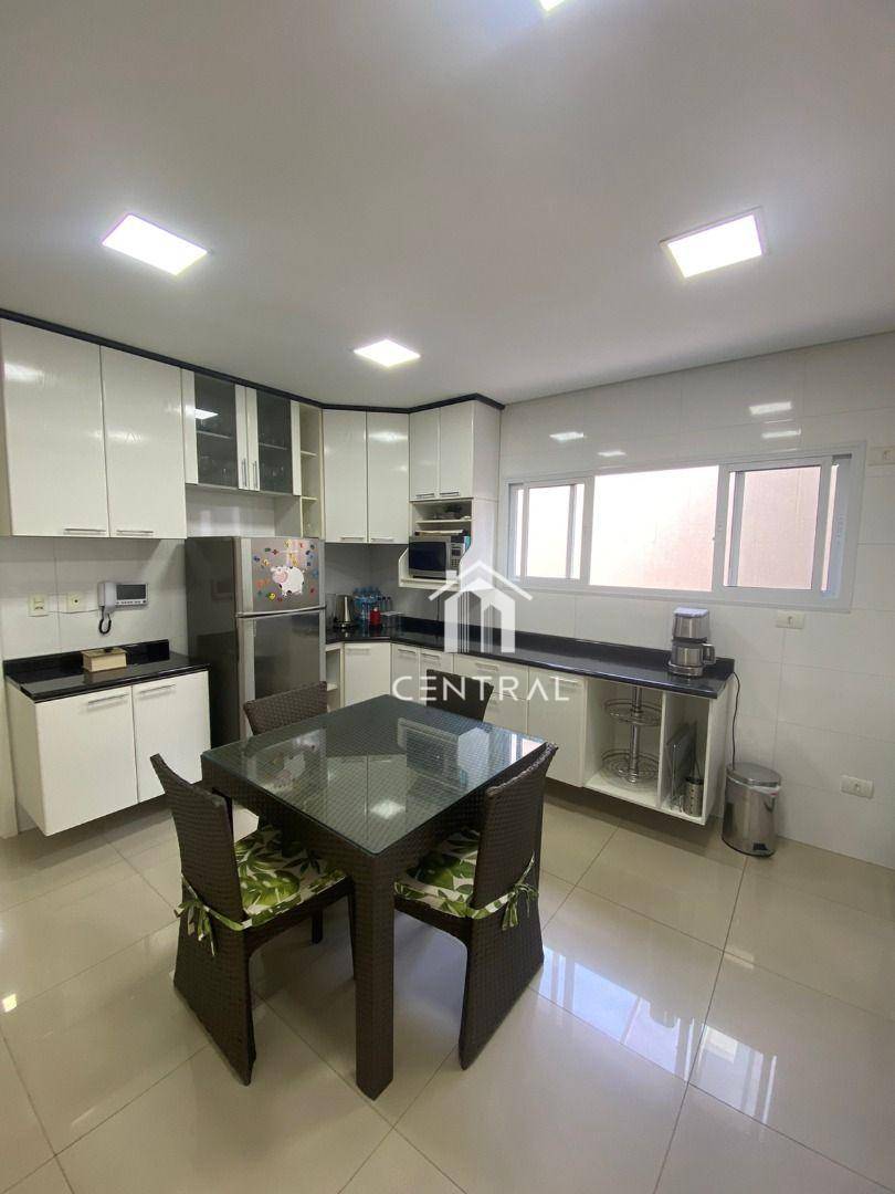 Sobrado à venda com 3 quartos, 244m² - Foto 24