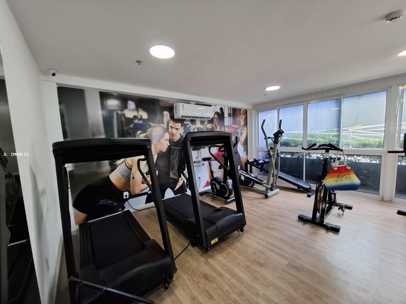 Apartamento para alugar com 3 quartos, 108m² - Foto 8