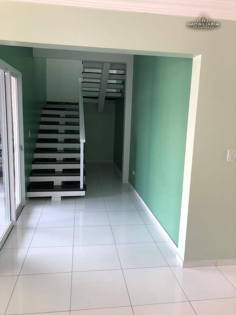 Casa à venda com 3 quartos, 244m² - Foto 12