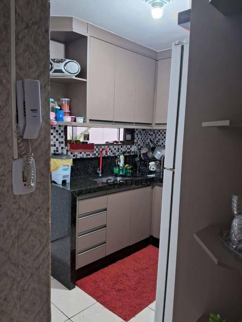 Apartamento à venda com 2 quartos, 50m² - Foto 12