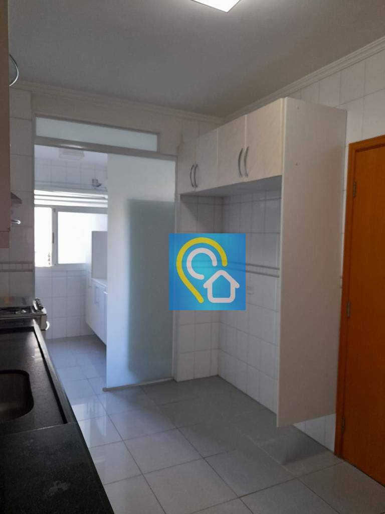 Apartamento para alugar com 3 quartos, 139m² - Foto 11