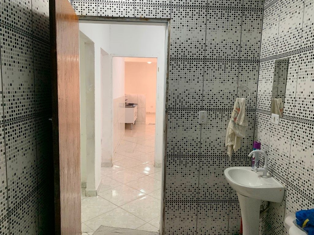 Casa para alugar com 2 quartos, 115m² - Foto 11