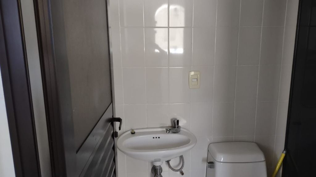 Apartamento à venda com 3 quartos, 180m² - Foto 28