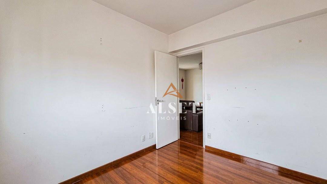 Apartamento à venda com 2 quartos, 80m² - Foto 27