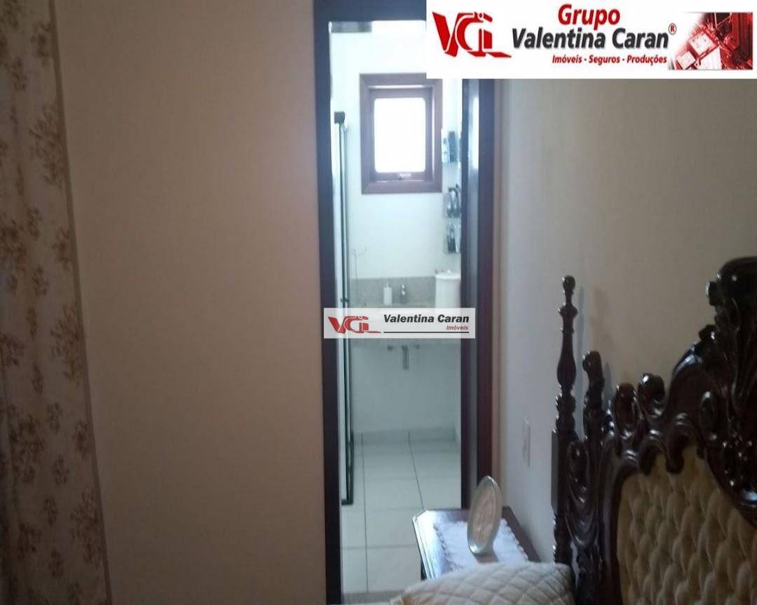 Chácara à venda com 6 quartos, 750m² - Foto 17