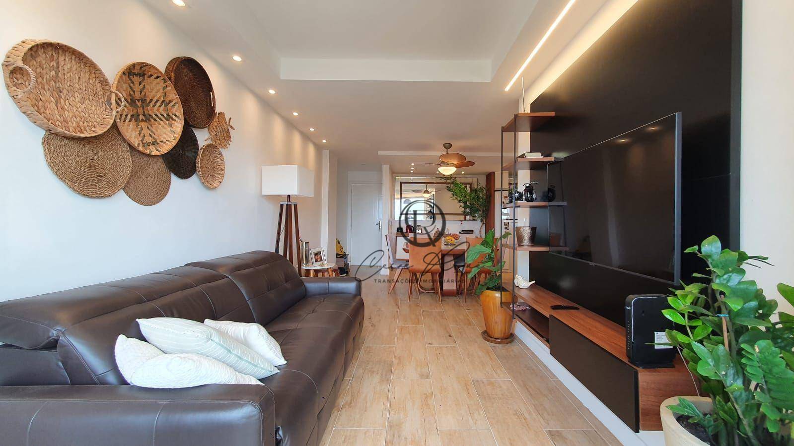 Apartamento à venda com 2 quartos, 100m² - Foto 1