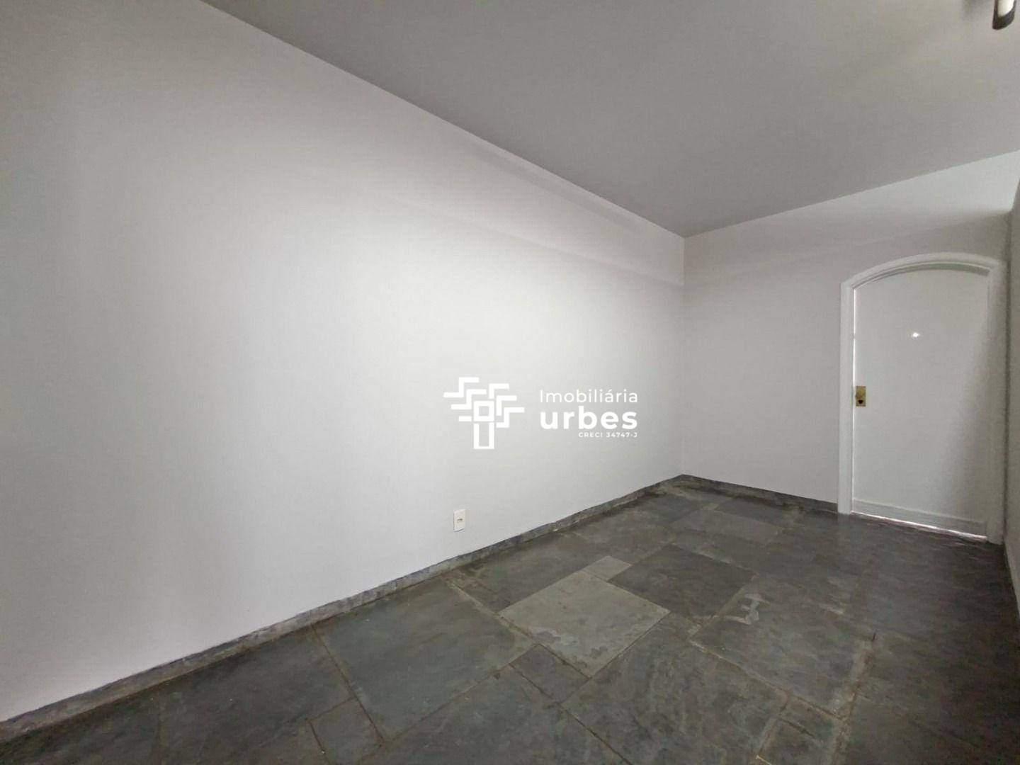 Casa, 5 quartos, 310 m² - Foto 4