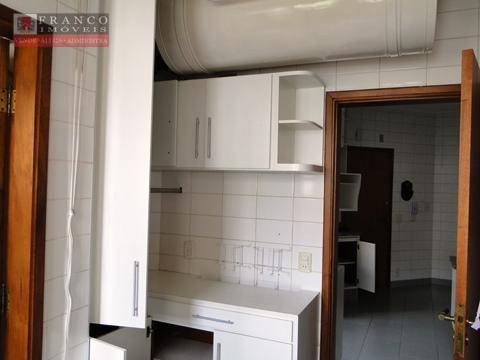 Apartamento à venda e aluguel com 3 quartos, 181m² - Foto 12